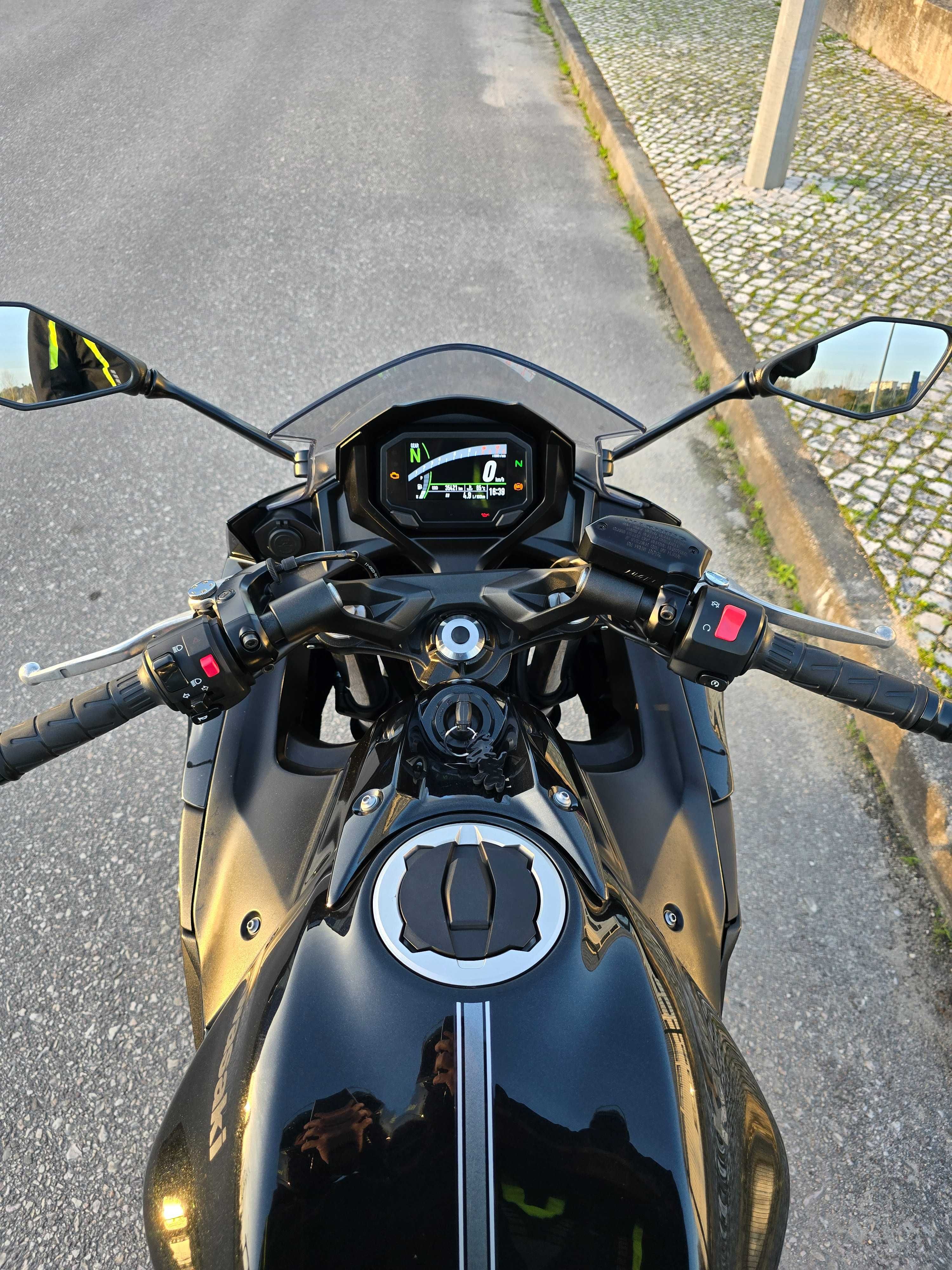 Kawasaki 650 Ninja