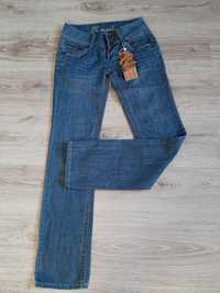 Spodnie jeansy NOWE damskie niebieskie rozmiar S / 26