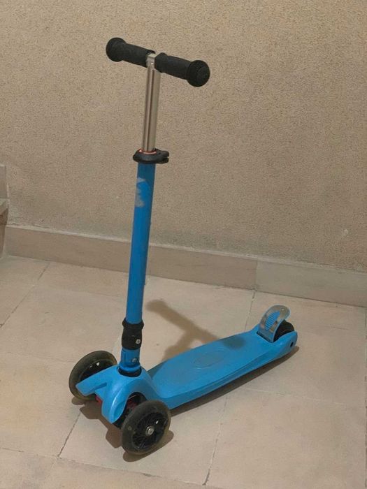 Trotinete criança 3 rodas com luzes