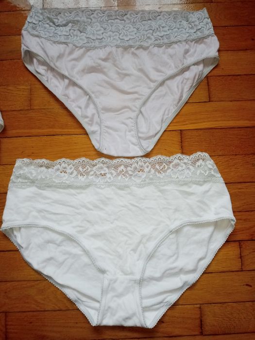 Білизна жіноча, трусики.