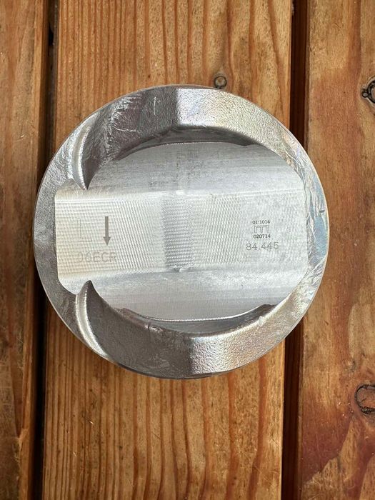 Поршень Audi 3.0 Tfsi CRE