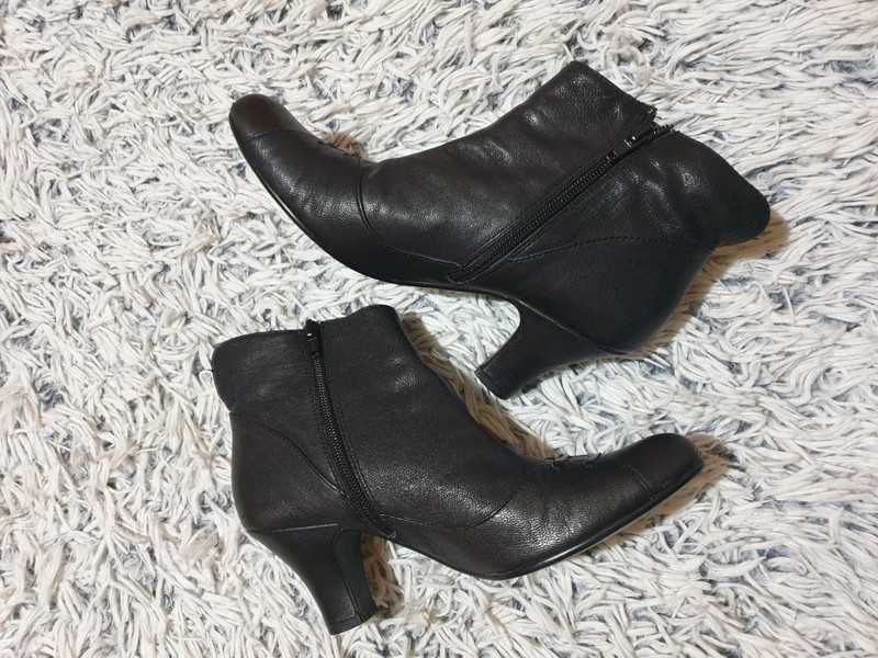 czarne botki do kostek na średnim obcasie, r. 38, Vagabond, 100% skóra
