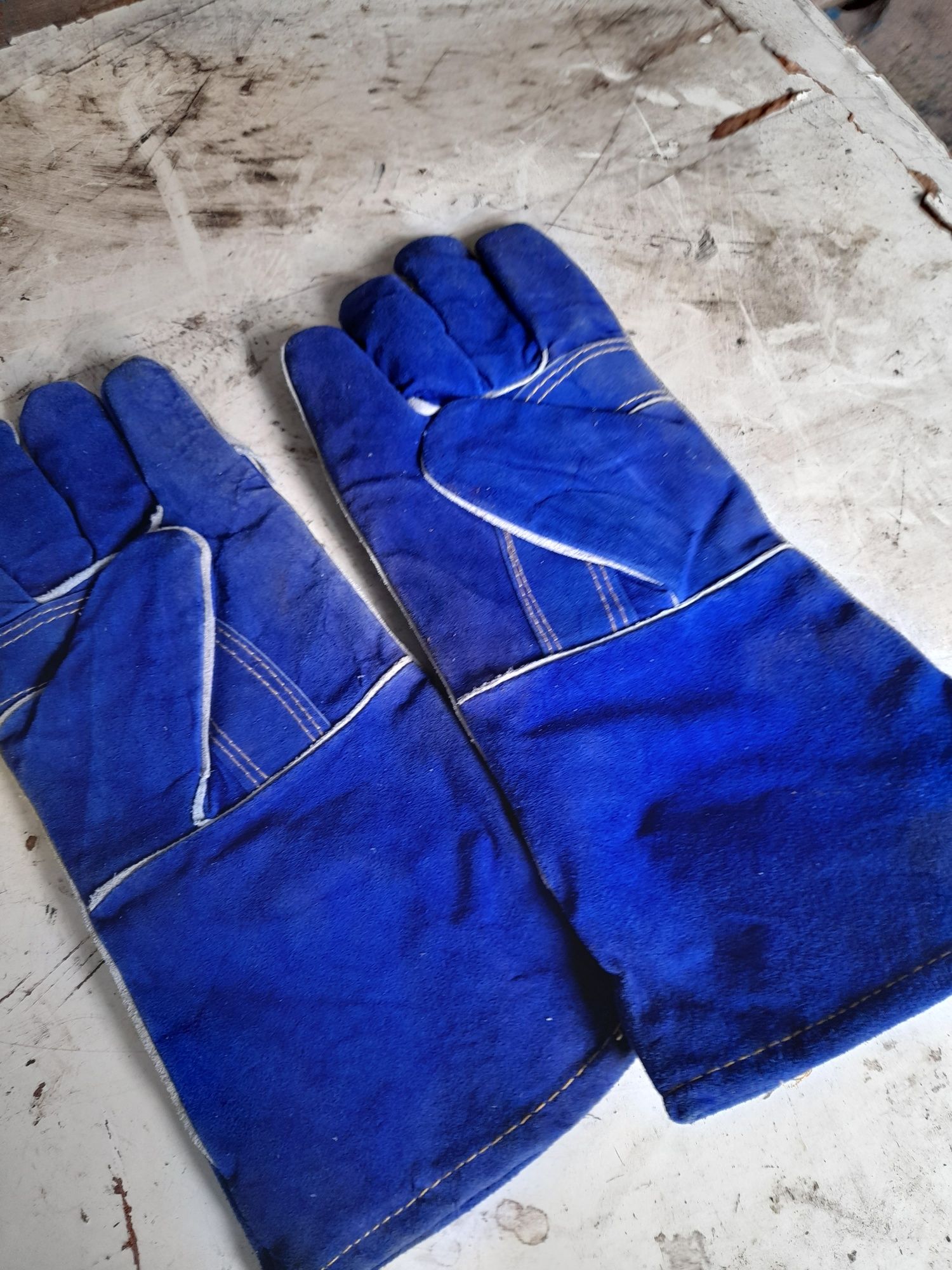 Rękawiczki skórzane spawalnictwie