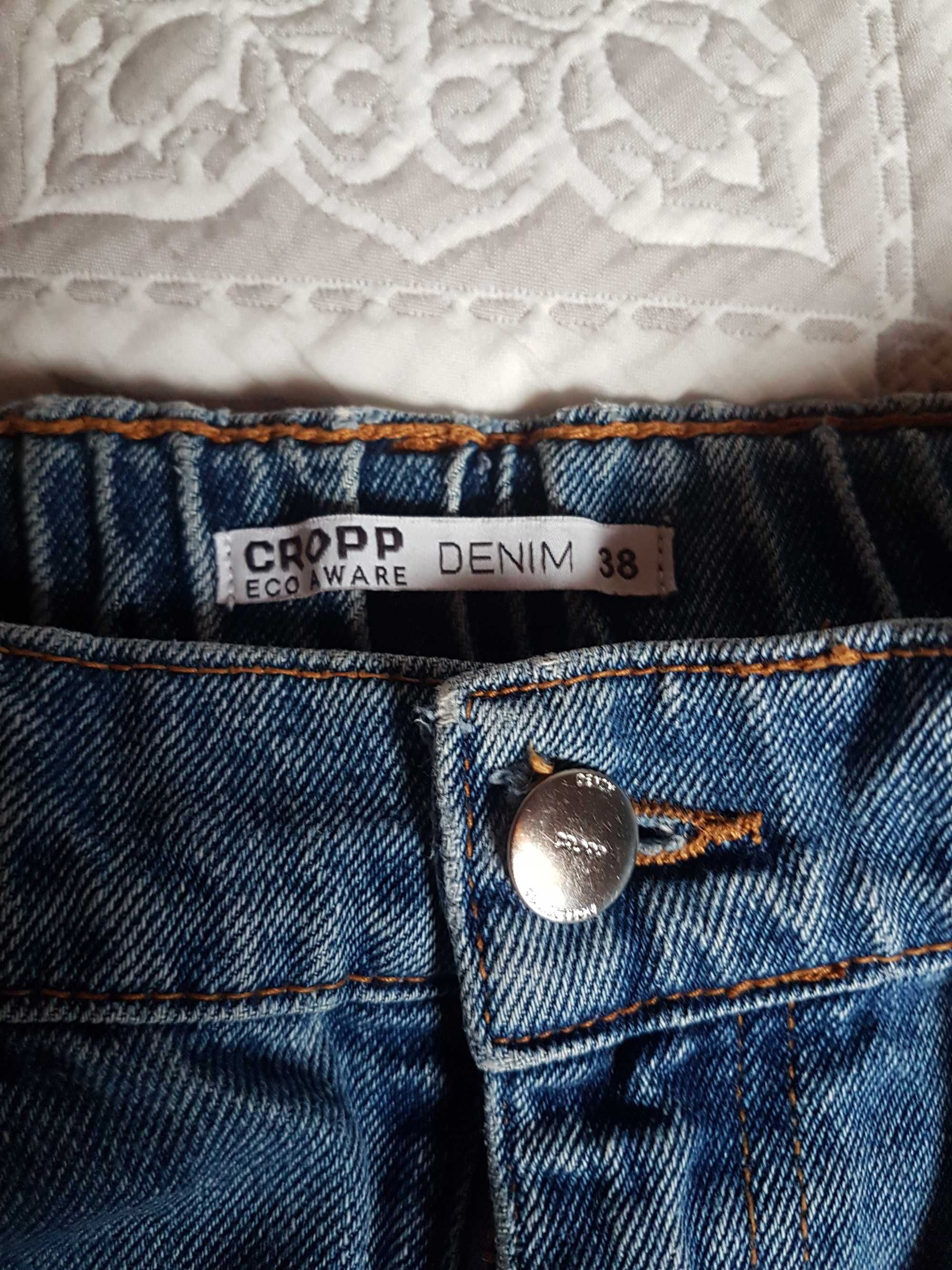 Spodnie dżinsowe, denim Cropp roz 38, M