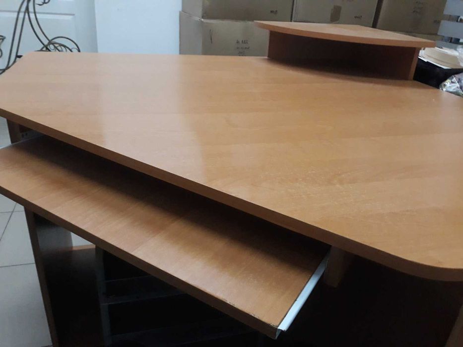 Стіл комп'ютерний 1100 грн