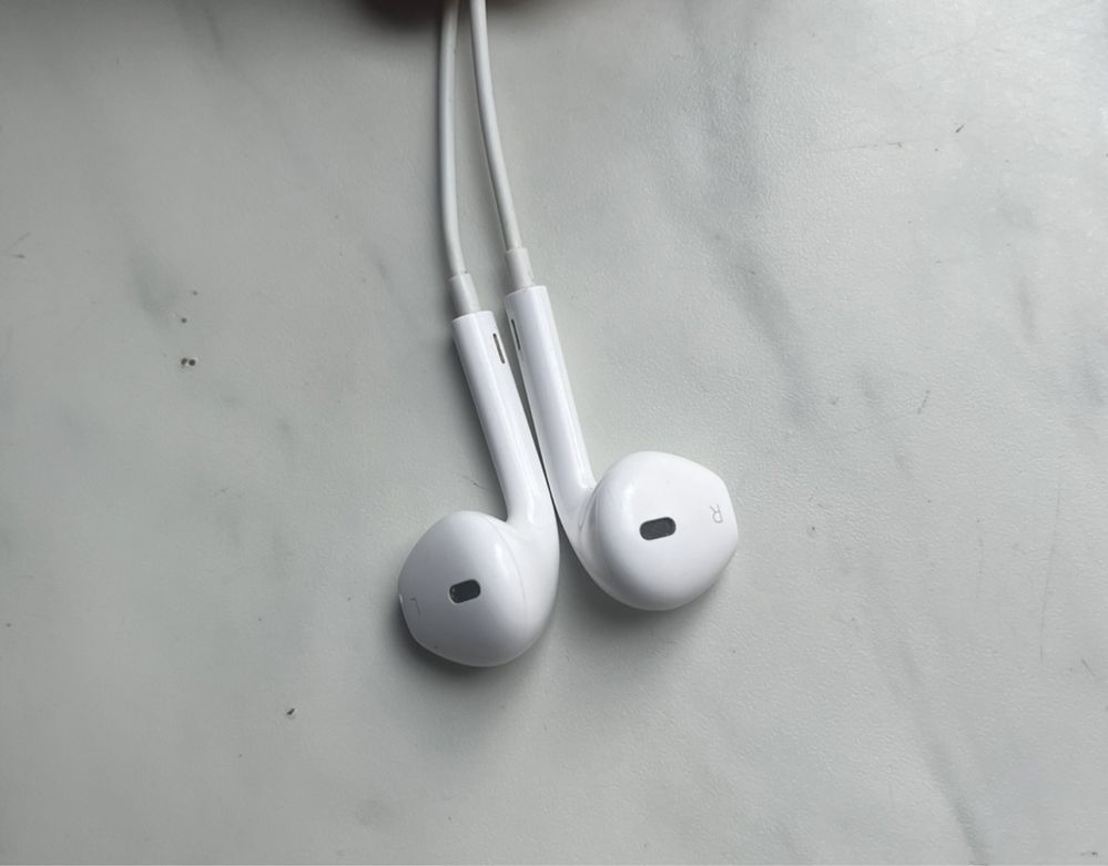 Оригінальні навушники від iphone se 2020