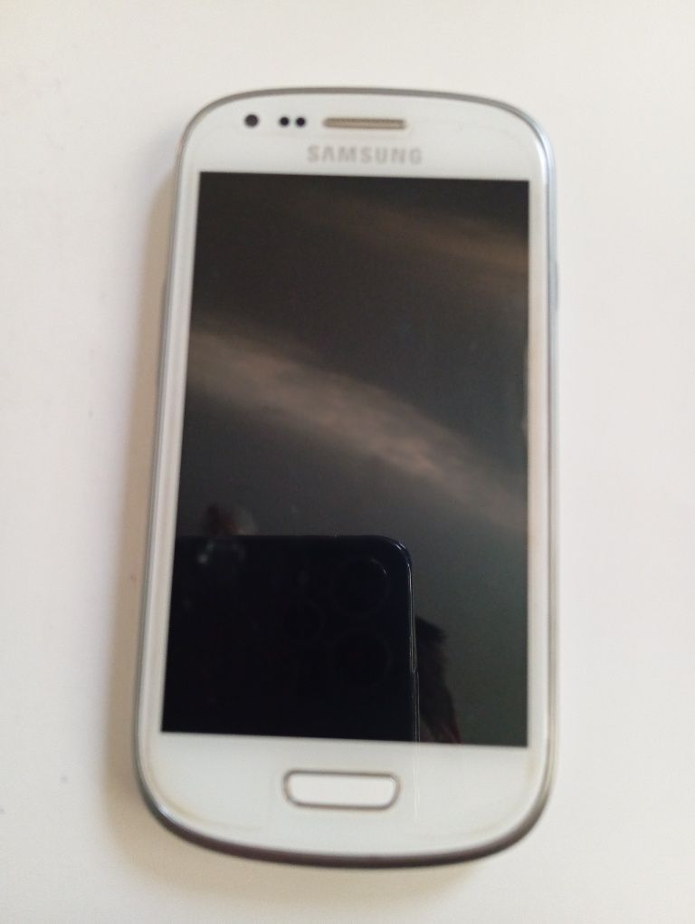 Telefonu Samsung GT-I8190N