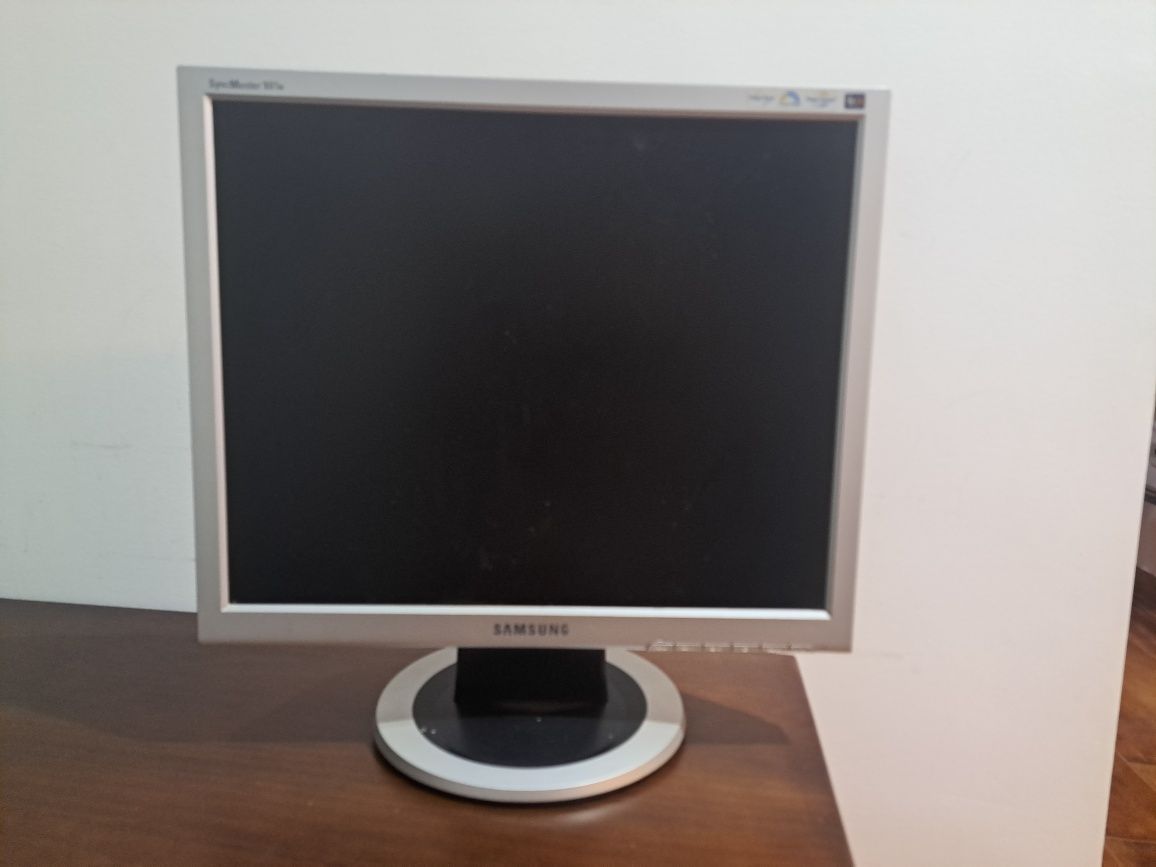 Monitor Samsung 19"