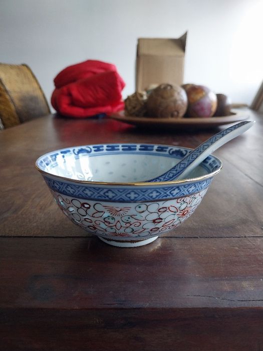 Taca e colher orientais