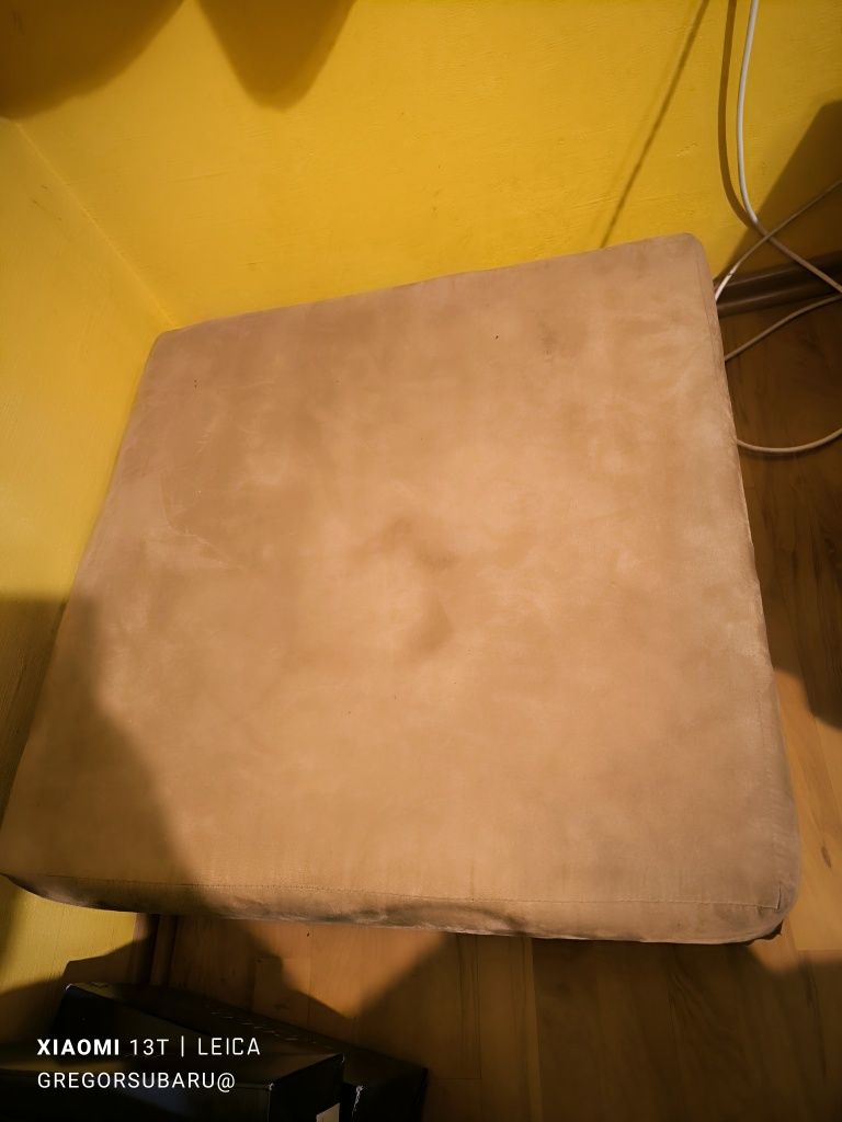 Duża pufa podnóżek 60x60 robiona na zamówienie