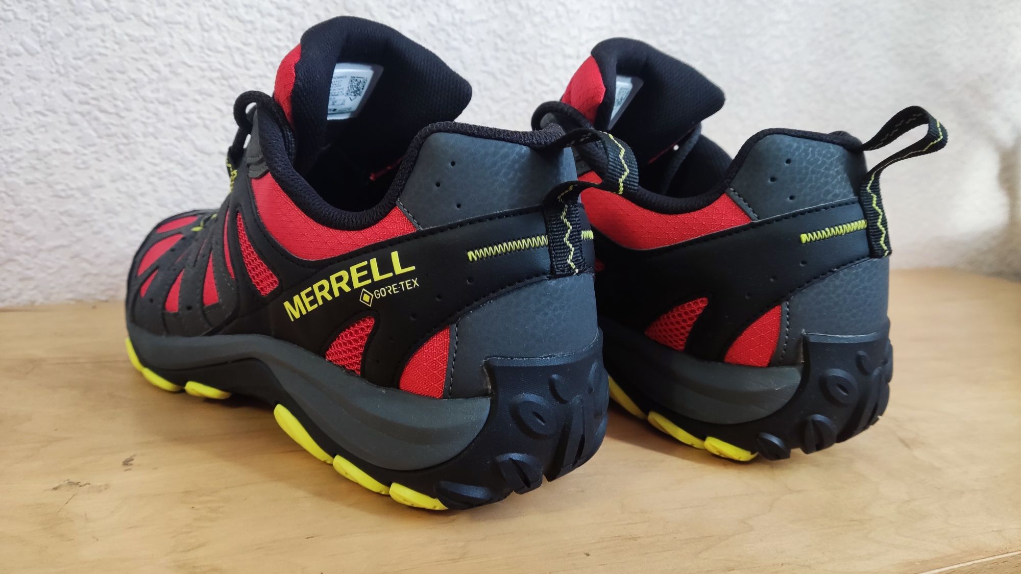 Туристичні кросівки Merrell Accentor 3 Sport GTX M