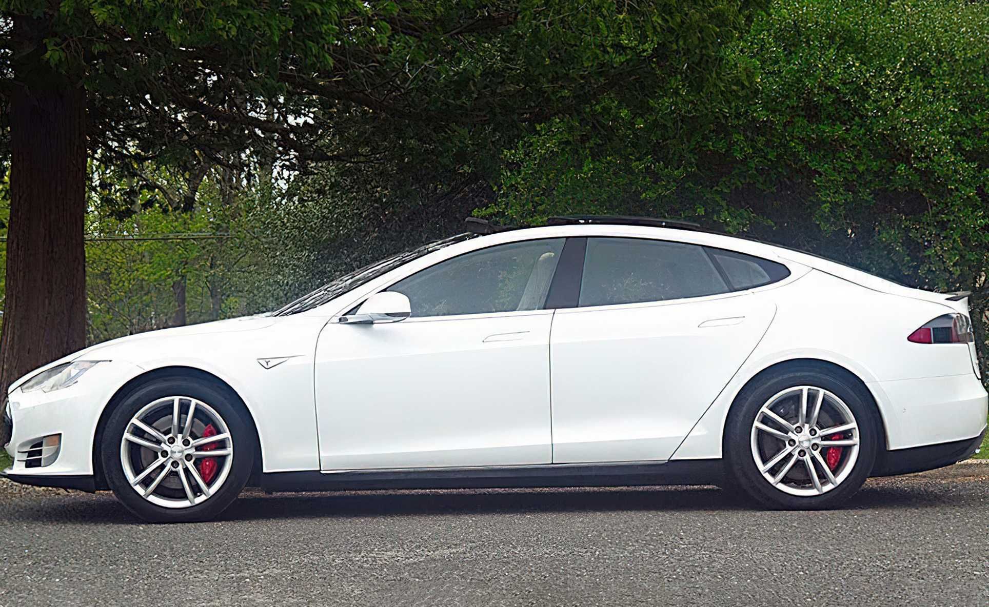 Tesla Model S P85D 2015