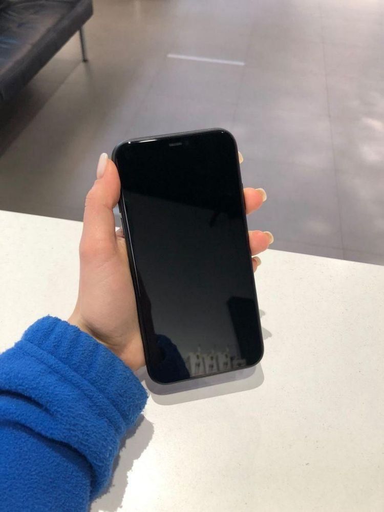 Iphone 11 б/у 64gb