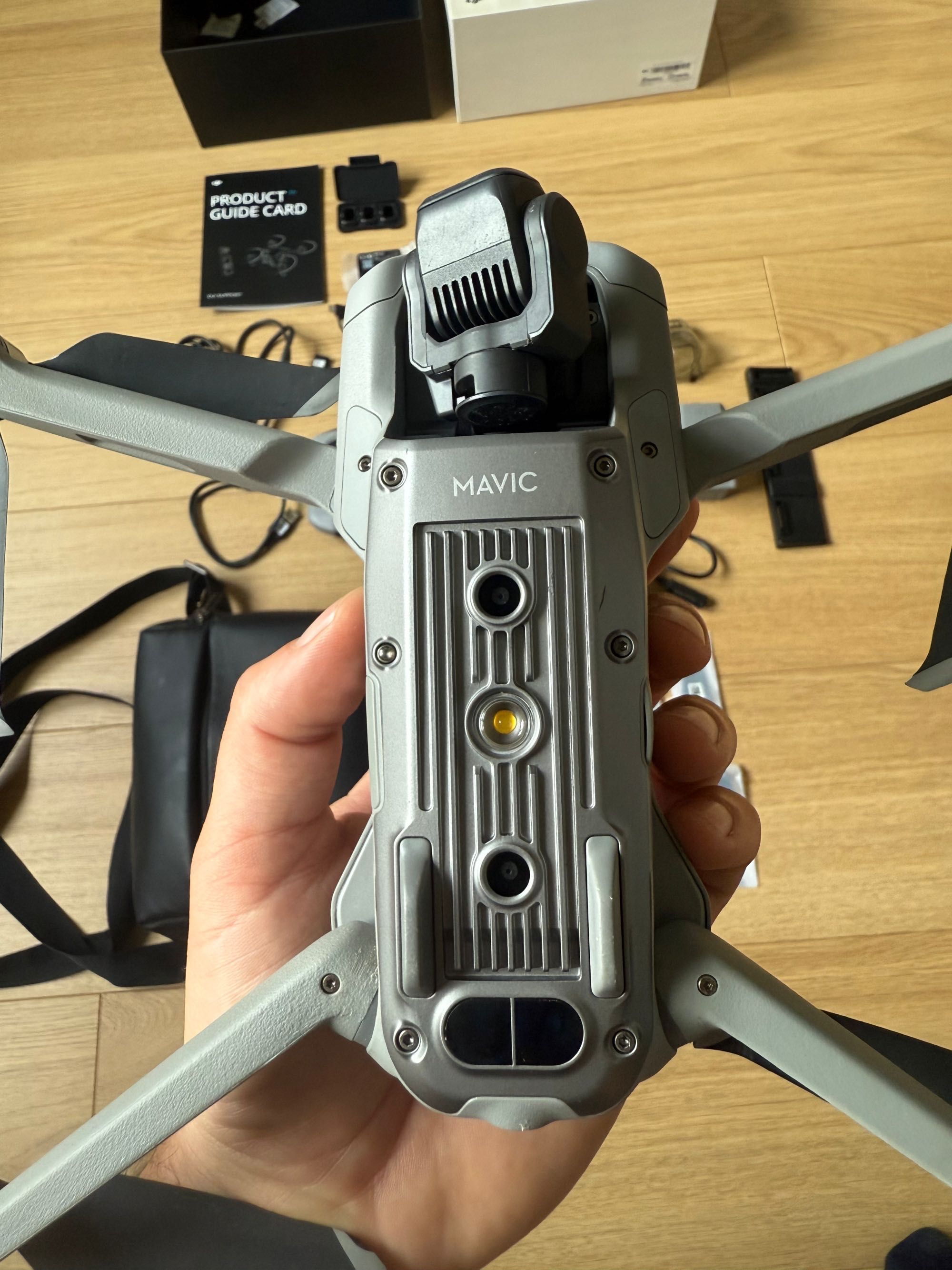 Dron DJI Mavic Air 2 Fly More Combo