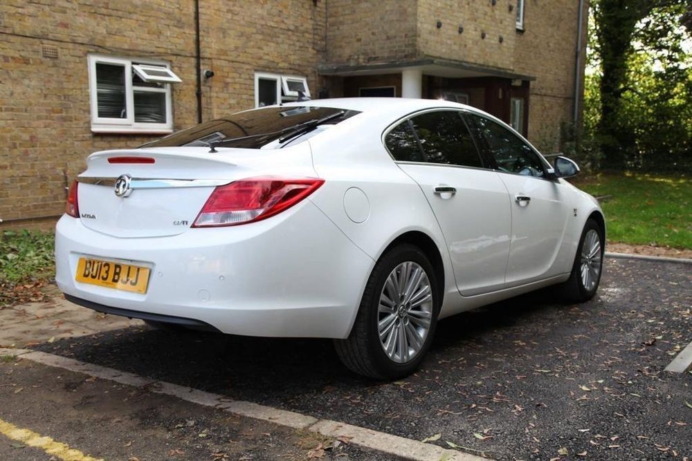 Carro Opel insiginia