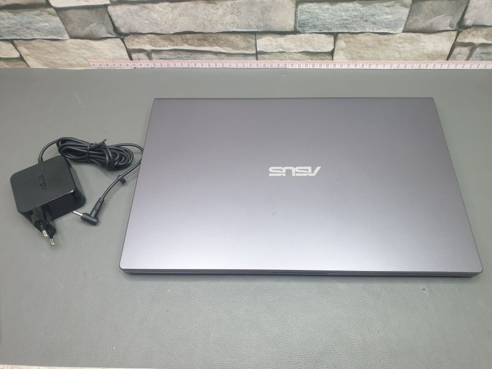 Asus VivoBook 15 R565J/ 15.6" IPS/ Core i5-1035G1 1-3.6GHz/ 8/512Gb