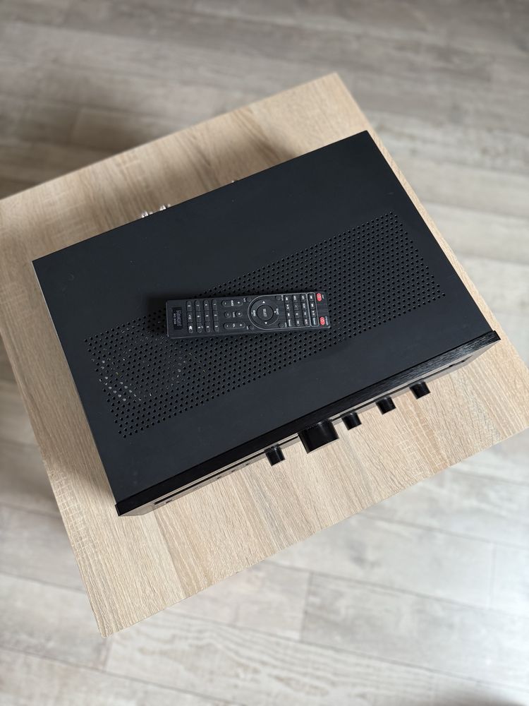 Magnat MR750 wzmacniacz
