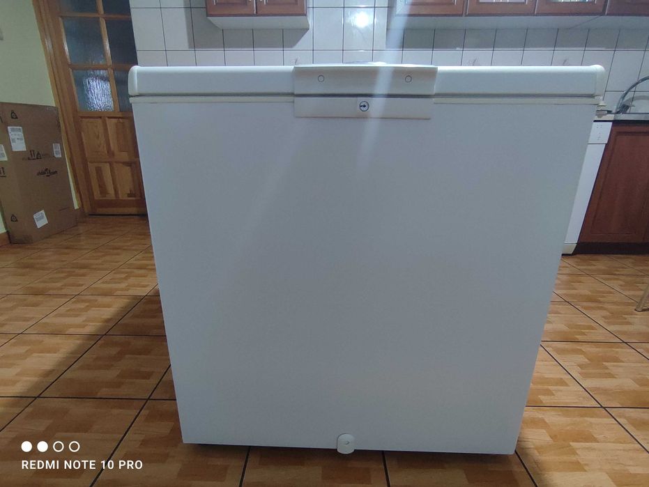 Zamrażarka skrzyniowa Whirlpool 212 litrów - AFG 6212-B