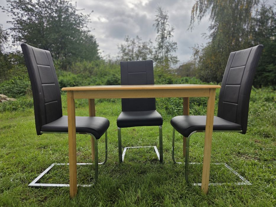 Stół drewniany krzesła eko skóra