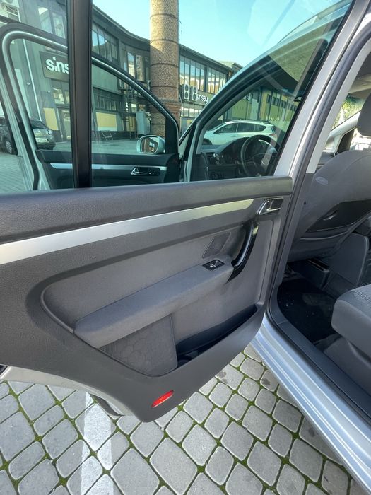 Volkwagen Touran 2.0 TDI АКП 2004р