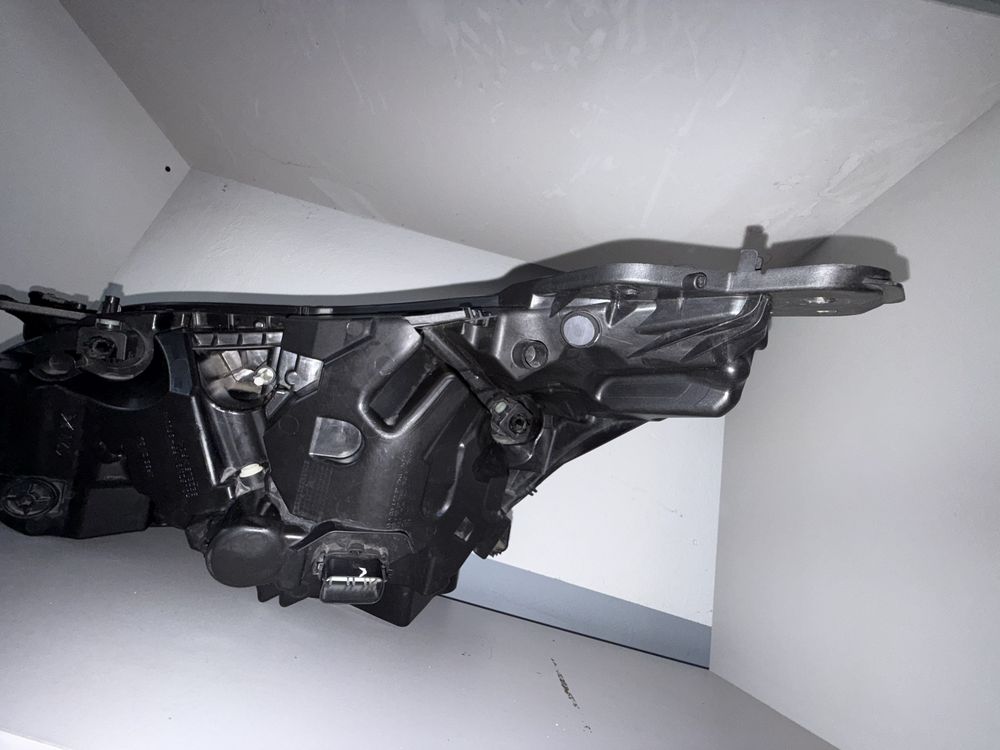 Ford S Max Galxy lampa reflektor full led em2b13w029eh