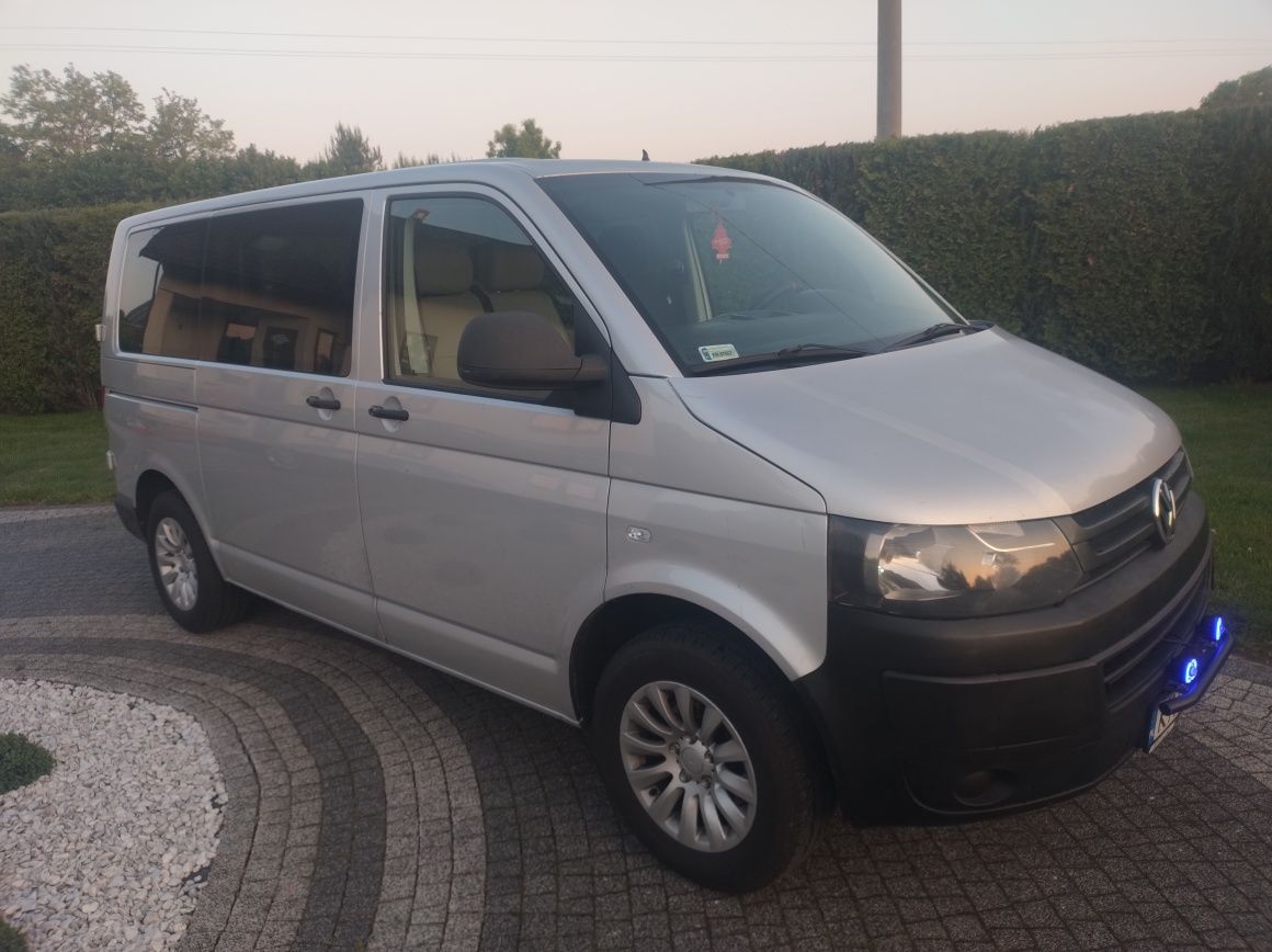 VW t5 Caravelle Transporter 9 osobowy