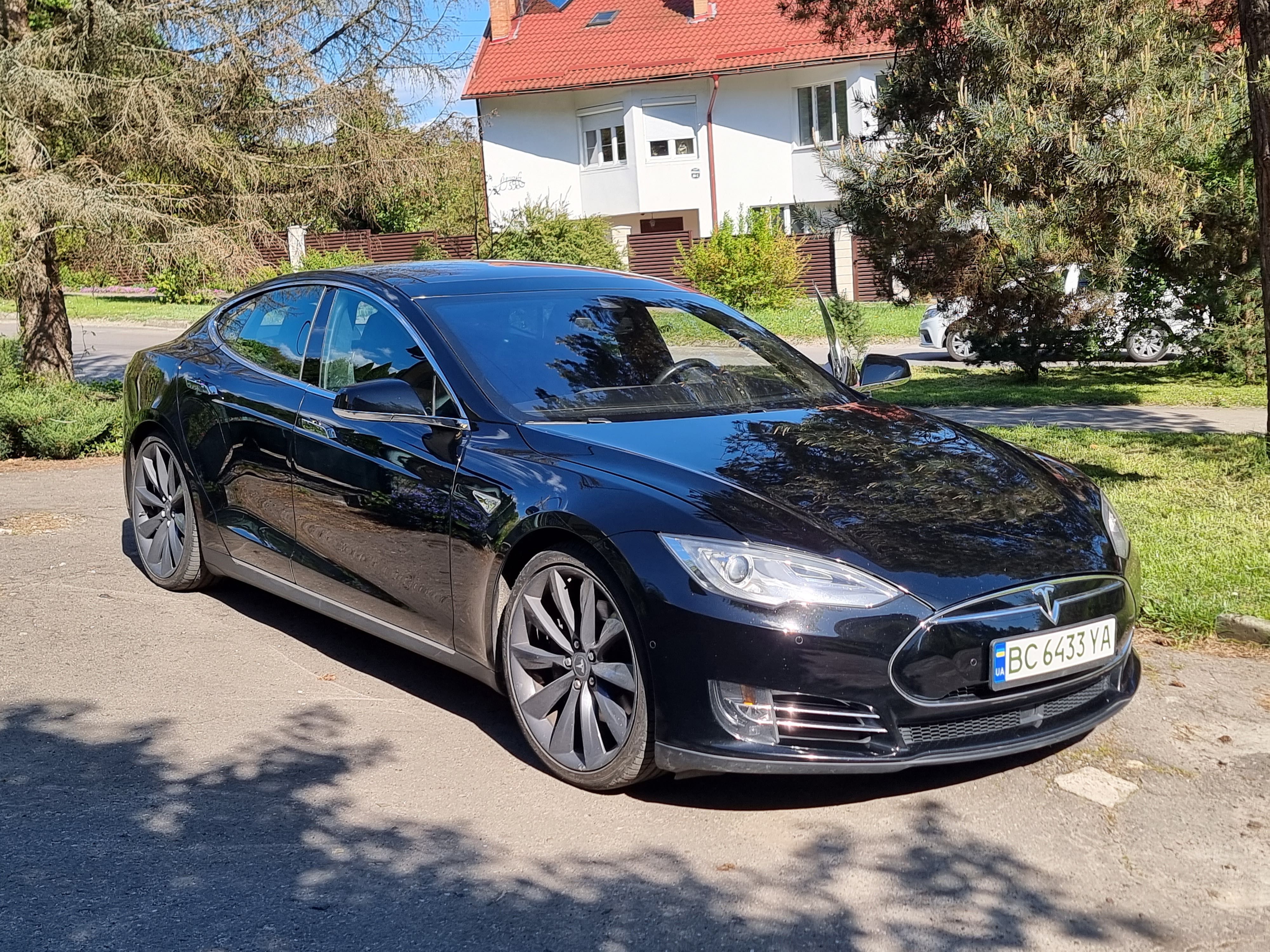 Tesla model S 2015