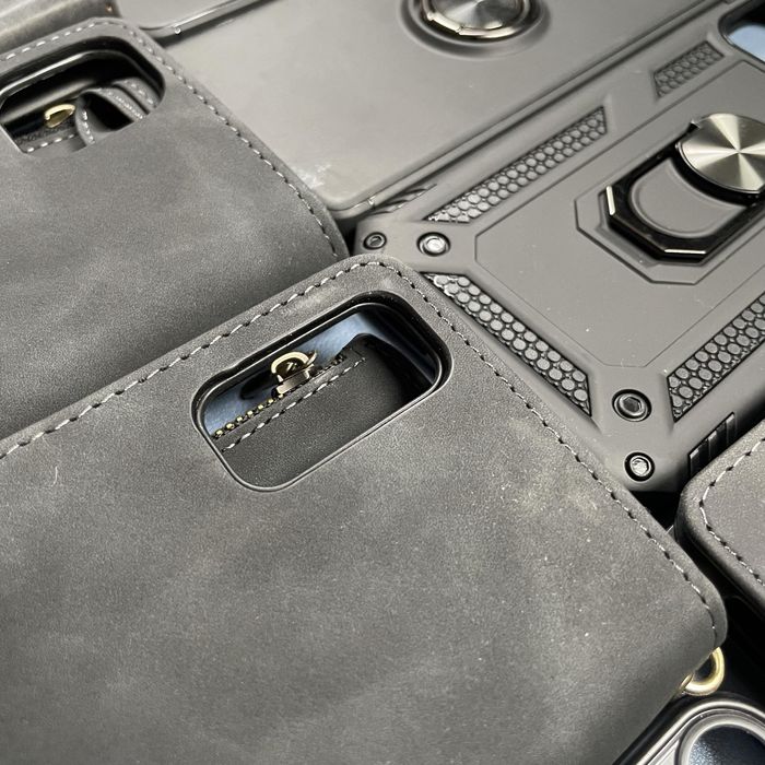 Zestaw 10 Czarnych Etui na Telefony - Mix Marek oraz Modeli