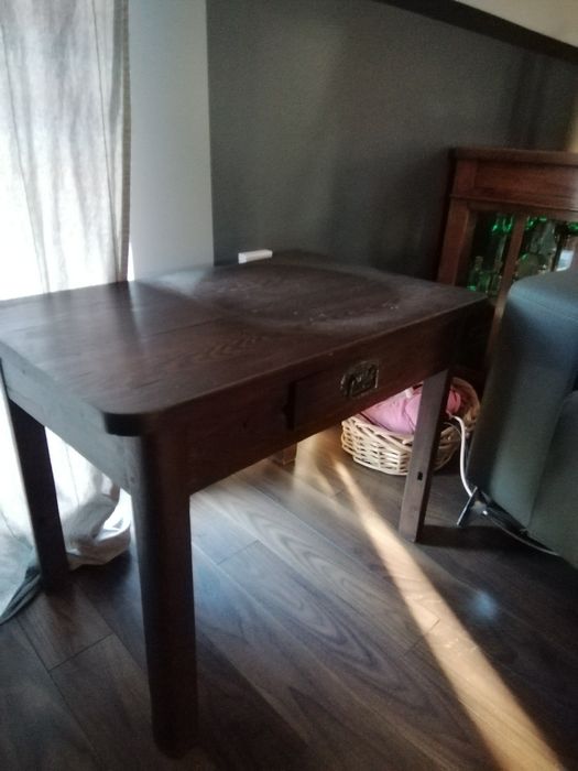 Stary stolik drewniany
