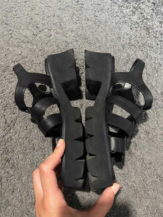 Сандалі Estro чорні