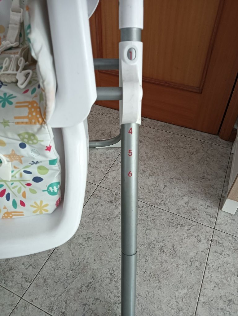 Cadeira de refeição