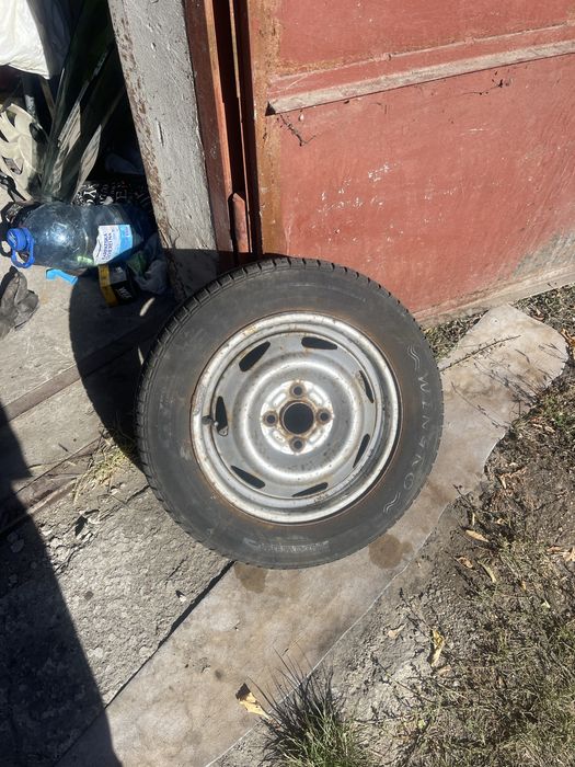 Продам запаску колеса r14 4 100 в наличии 4 штуки можно по одному