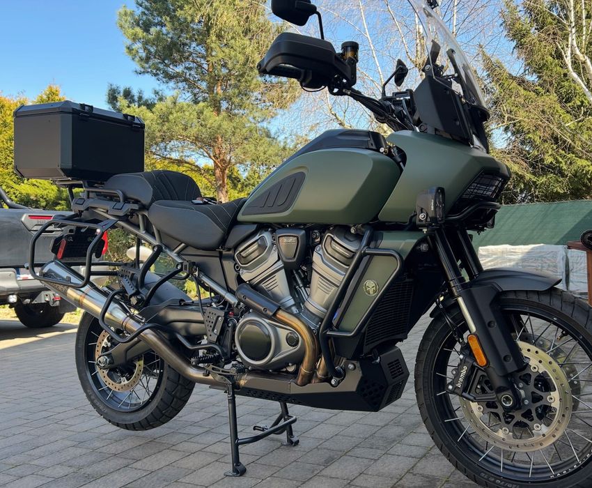 Harley Pan America wydech tłumik Vance&Hines