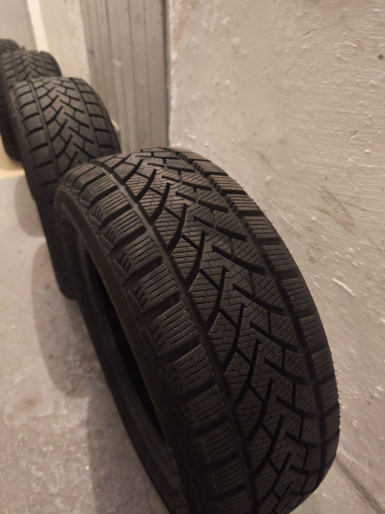 4 Opony Zimowe Windforce 195/55/15
SNOWBLAZER
195/55 R15 85 H