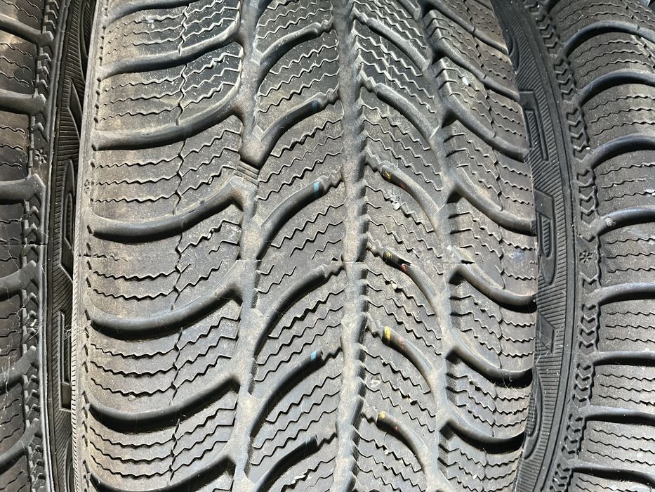 Opony zimowe z felgami