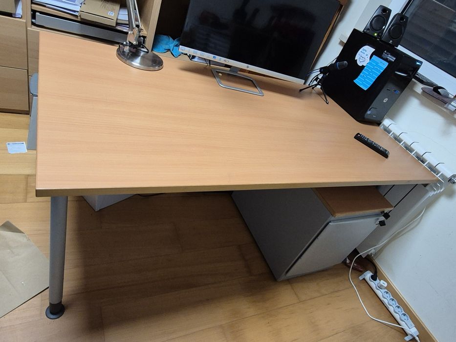 Secretária em metal e faia