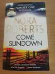 Livro "Come Sundown" de Nora Roberts