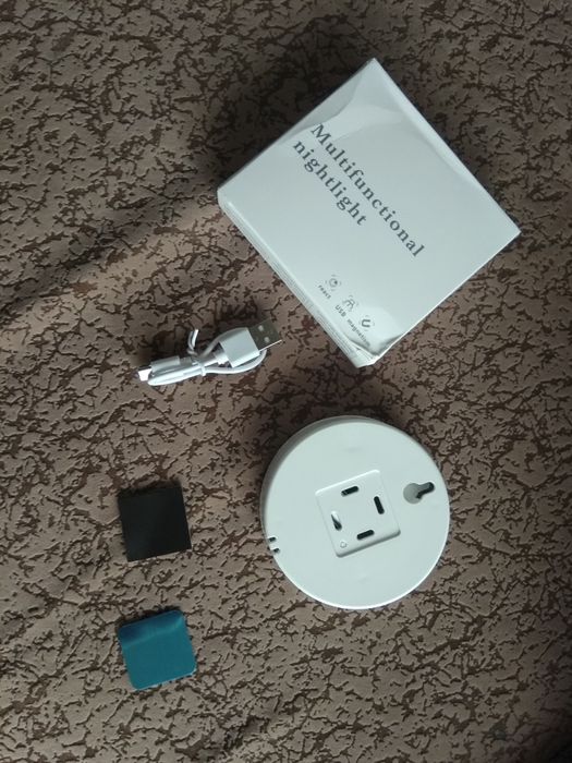 LED світильник з датчиком руху.