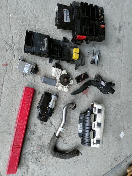 Pozostałości po signum 2.2 Direct

Alternator 10