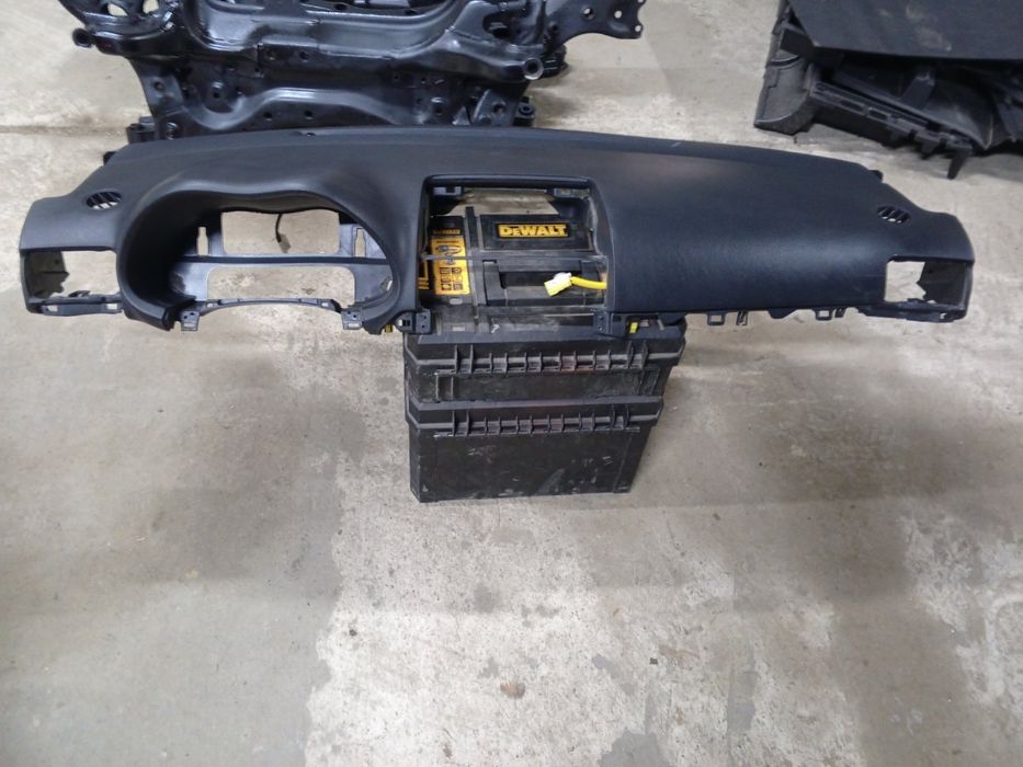 Торпеда безпека панель T 25 Toyota Avensls