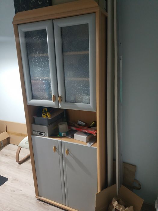 Szafa dwudrzwiowa uchylna, witrynka 79x193x37