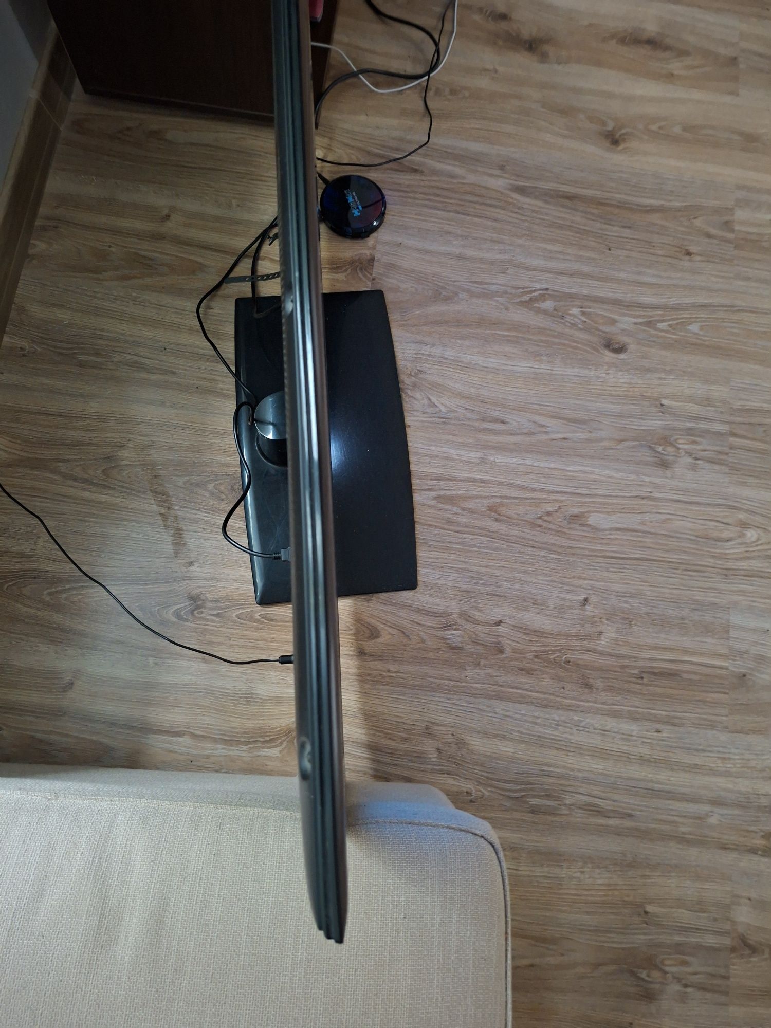Telewizor LG 42 cale 42LE4500 z przystawką