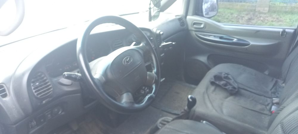 Микроавтобус Хюндай Н-1