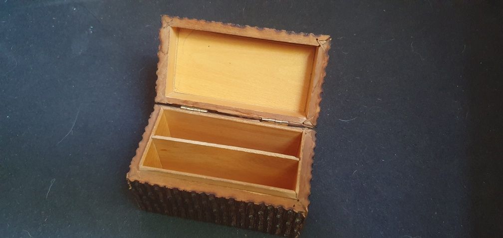 Szkatułka skrzynka na karty do gry 12 x 8 x 8 cm PRL retro vintage