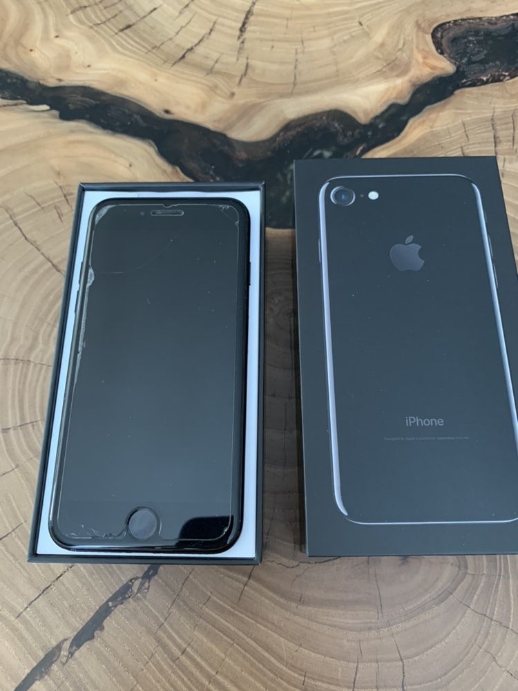 Iphone 7/128gb  (под запчасти/ремонт)