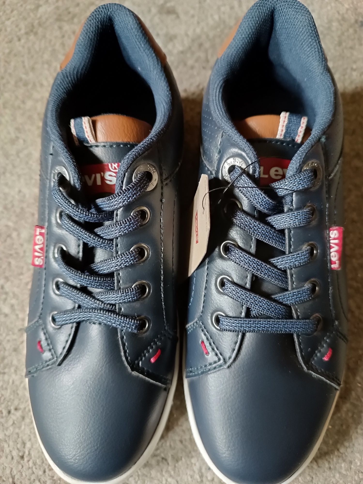 Buty sportowe Levi's 32 nowe