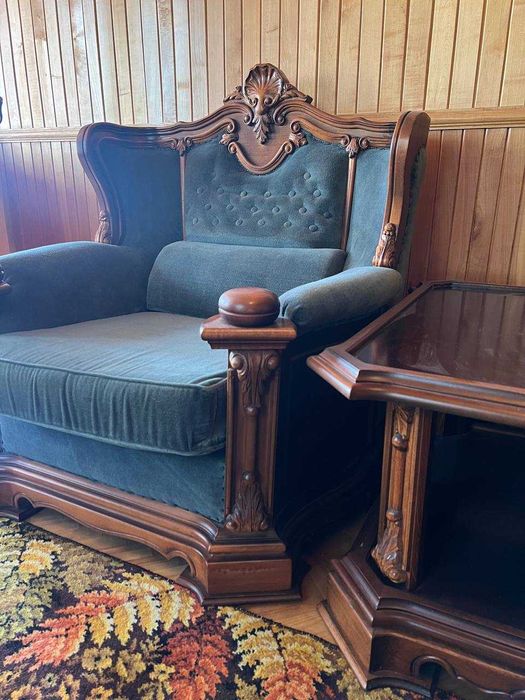 Продаю Меблі бу спальня 2 шт зал диван +2крісла, кухня,стінка,