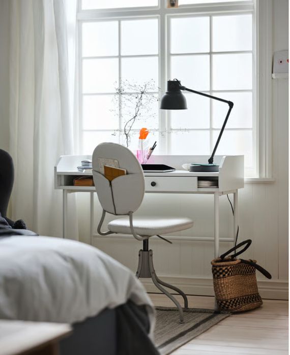 Secretária IKEA HAUGA