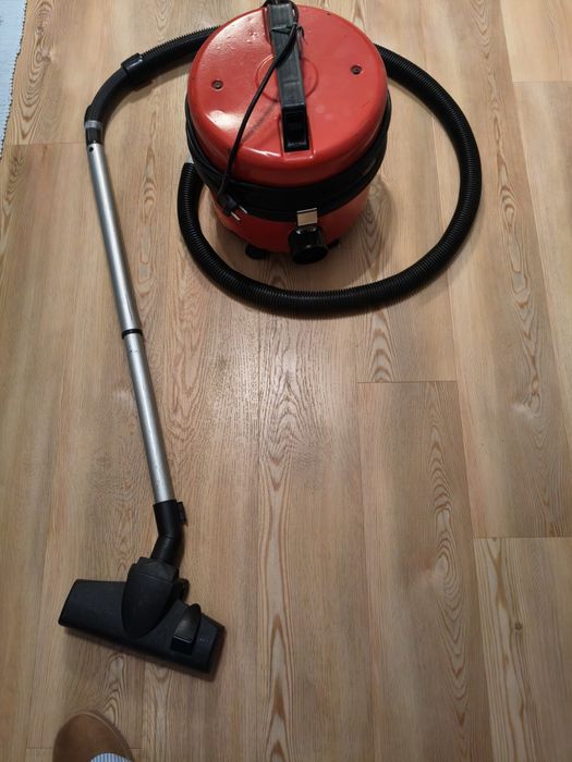 Aspirador industrial NUMATIC