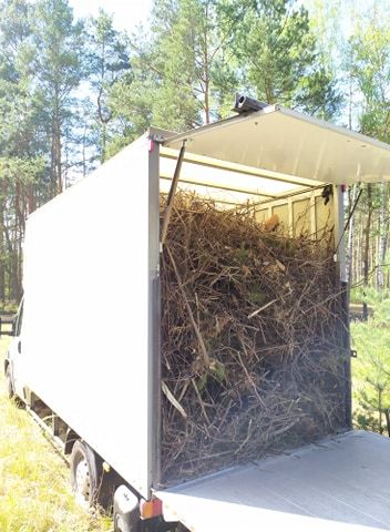 Wywóz gałęzi odpadów zielonych liści  trawy  Łódź okolice